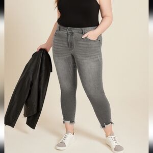Maurices KanCan Grey High Rise Frayed Hem Skinny Jeans Cropped Ankle Grey Wash